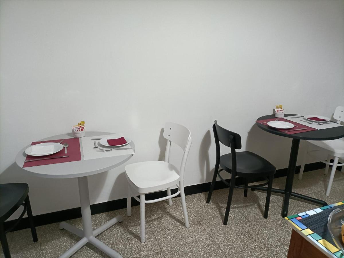 La Rosa Dei Venti Hotel Finale Ligure Luaran gambar